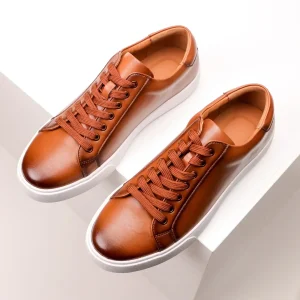 Sneakers tillverkade i äkta läder